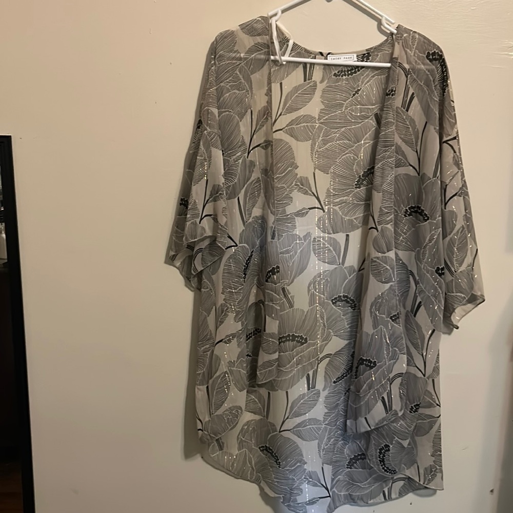 Black and gold wrap Emory park XL